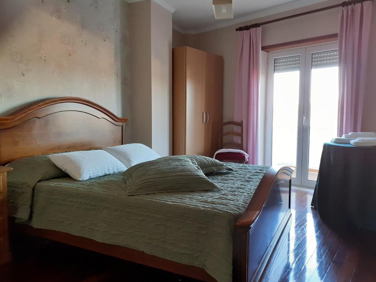 Casa Da Praca Apartment เซอร์เทิน ภายนอก รูปภาพ